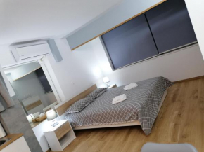 IOANNOU COURT - Natural Oak STUDIO